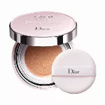 Dior &ndash; Drėkinamasis makiažas kempinėle SPF 50 Capture Dreamskin Moist & Perfect Cushion Foundation 2 x 15 g &ndash; 030 Medium Beige