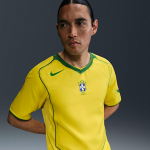 Nike Men's Soccer Replica Jersey Brazil 2004 Total 90 Reissue Opti Yellow/ Apple Green/ Apple Green - Dydis M (HV4426-741 Mar&scaron;kinėliai)