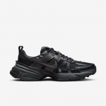 Nike Wmns V2K Run - Dydis 45 (FD0736-001 Laisvalaikio batai)