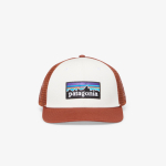 Patagonia P-6 Logo Trucker Hat White W/ Rusty Red - Dydis Universalus (38289 WTRU Kitos kepurės)