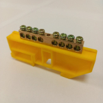 Kontaktinė kaladėlė SHCET, DIN 8 polių, geltonos spalvos, 01971