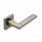 Durų rankena INOVO Fiore, 545 SLIM, sendinto žalvario sp., kvadratas