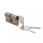 Spynos cilindras INOVO 4E Z, 60 mm, 30 x 30 mm, 3 raktai, sendinto žalvario spalvos