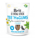 Skanėstas &scaron;unims BRIT Dental Stick, su ramunėlėmis ir &scaron;alavijais, 7 vnt