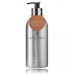 Molton Brown Re-Charge Black Pepper du&scaron;o gelis vyrams - 400 ml.