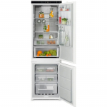 Electrolux E8MNGC18S 800 serijos įmontuojamas &scaron;aldytuvas-&scaron;aldiklis, 249 l, C klasė, TwinTech&reg; No Frost, GreenZone+
