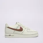 NIKE AIR FORCE 1 '07 LV8 RUSVAI GELSVA