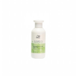Atkuriamasis plaukų &scaron;ampūnas Wella Elements Renewing Shampoo 250ml