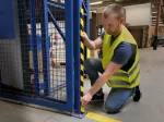 Durable C35 apsauginis kampo profilis, savaiminio klijavimo, 1 m, geltonas/juodas