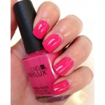 VINYLUX WEEKLY POLISH - PINK BIKINI