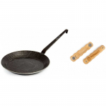 Kalto plieno keptuvė 28 cm ir medinis rankenos laikiklis Petromax