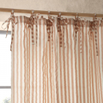 Terakotos spalvos permatoma užuolaida 140x229 cm Zanzibar Stripe &ndash; Pineapple Elephant