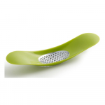 Žalias česnakų smulkintuvas Joseph Joseph Garlic Rocker