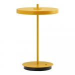 Geltonos spalvos i&scaron; metalo stalinis &scaron;viestuvas LED (auk&scaron;tis 31 cm) su metaliniu gaubtu Asteria Move &ndash; UMAGE