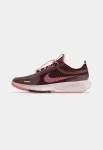 NIKE Sportiniai batai 'Star Runner Utility' ka&scaron;toninė spalva / &scaron;okolado spalva / oranžinė / &scaron;viesiai rožinė