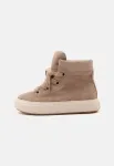 CONVERSE Sportbačiai su auliuku 'CTAS MID VINTAGE CARG' smėlio spalva