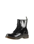 Dr. Martens Suvarstomieji kulk&scaron;nis dengiantys batai juoda