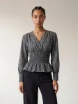 ARMIE Palaidinė 'The Carla Long Sleeve Top' juoda