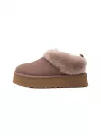 UGG Auliniai batai 'Tazzelle' kūno spalva