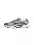 Nike Sportswear Sportbačiai be auliuko 'V5 Rnr' sidabro pilka / dūmų pilka / &scaron;viesiai pilka