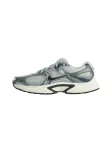 Nike Sportswear Sportbačiai be auliuko 'V5 Rnr' sidabro pilka / dūmų pilka / &scaron;viesiai pilka