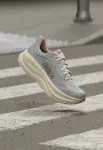 HOKA Bėgimo batai 'Bondi 9' gelsvai pilka spalva / &scaron;viesiai mėlyna