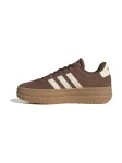 ADIDAS SPORTSWEAR Sportbačiai be auliuko 'VL COURT BOLD' &scaron;okolado spalva / balta