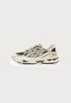 ASICS Sportbačiai be auliuko 'GEL-NYC' tamsiai rusva / rusvai žalia / juoda