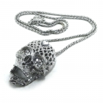 Kaklo papuo&scaron;alas 3D Skull balto sidabro spalvos; 5.5x4cm