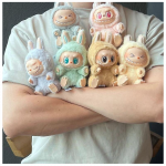 NAUJIENA! Labubu monsters žaislas su pakabuku, &scaron;viečia tamsoje - siurprizas