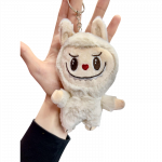 NAUJIENA! Pliu&scaron;inis Labubu monsters pakabukas - kreminis