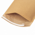 Vokas su gofruoto kartono pamink&scaron;tinimu Nr.18, 270x360mm, rudos sp.