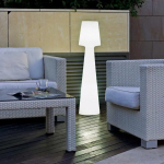 Pārlādējama LED akumulatora lampa NewGarden Lola 110 RGB balta gaisma - pārnēsājams apgaismojums iek&scaron;telpām un āra telpā
