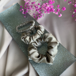 Natūralaus &scaron;ilko gumytė plaukams (smėlinė) 3,5cm