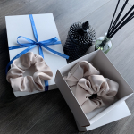 Natūralaus &scaron;ilko gumytė plaukams (nude) 1