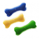 Žaislas &scaron;uniui - Guminis kvepiantis kaulas dantų priežiūrai, 12 cm, Dent-a-Chew Ribbed Bone Mini