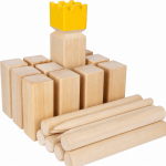 Lauko žaidimas KUBB