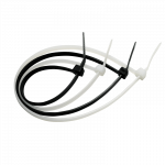 Poliamido traktoris 200x2.5mm, juoda, 100gab