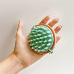 MASIL Head Cleaning Massage Brush &ndash; galvos odos masažo &scaron;epetys MASIL Head Cleaning Massage Brush &ndash; galvos odos masažo &scaron;epetys