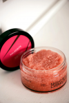 Vy&scaron;nių &scaron;veitiklis MALACHITE COSMETICS &bdquo;Night Rituals &ndash; Cherry & Tobacco&ldquo;, 300 ml Vy&scaron;nių &scaron;veitiklis MALACHITE COSMETICS &bdquo;Night Rituals &ndash; Cherry & Tobacco&ldquo;, 300 ml