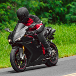 SENA 20S EVO DUAL motociklų ry&scaron;io įranga su HD garsiakalbiais