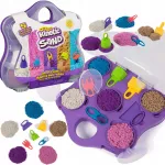 &bdquo;Spin Master Kinetic Sand&ldquo; kinetinis smėlis su formelėmis, 5 spalvos, lagamine, 907 g