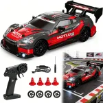 Nuotoliniu būdu valdomas 4x4 driftinis automobilis su keičiamais ratais ir kūgiais, iki 30 km/h