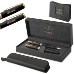 Parker Sonnet Black GT plunksnakotis ir ra&scaron;iklis su graviūra / dėklas ir mai&scaron;elis Dovanų rinkinys