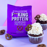 Fitking Protein Pretzels Milk Chocolate Salted &ndash; baltyminiai pretzeliai su pieni&scaron;ku &scaron;okoladu ir jūros druska | AllNutrition (110 g)