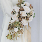 Vestuvinė nuotakos puok&scaron;tė Dirbtinių rožių gėlės Dekoracijos Rusti&scaron;kos Eleganti&scaron;kos Dovanų reikmenys Mėtymui