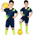 Vaikų futbolas Uniformos berniukams Mergaitėms Jaunimo Futbolo megztinių komplektas Namai Trumpų rankovių komplektas &Scaron;ortai vaiki&scaron;kas futbolo mar&scaron;kinėlių komplektas Sportinė apranga 120