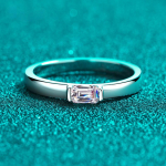 Baltu auksu padengti sertifikuoti 0,5 ct moissanito žiedai moterims 3*5 mm smaragdo pjaustymo laboratorijoje papuo&scaron;alai su deimantais 925 sidabriniai žiedai GRA 5.25