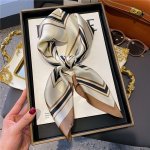 70 * 70 cm &scaron;ilko skara kvadratinė spausdinta skara moteri&scaron;ka satino kaklo plaukų juosta Mink&scaron;ta kaklo skarelė skarelė Bandana Foulard 70*70cm