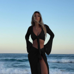 Moteri&scaron;ki užmetami drabužiai su i&scaron;kirpimais, ilgomis rankovėmis, megztas vir&scaron;us, paplūdimio, paplūdimio, seksualus, su petne&scaron;ėliais, halterio, sijono komplektas S juoda
